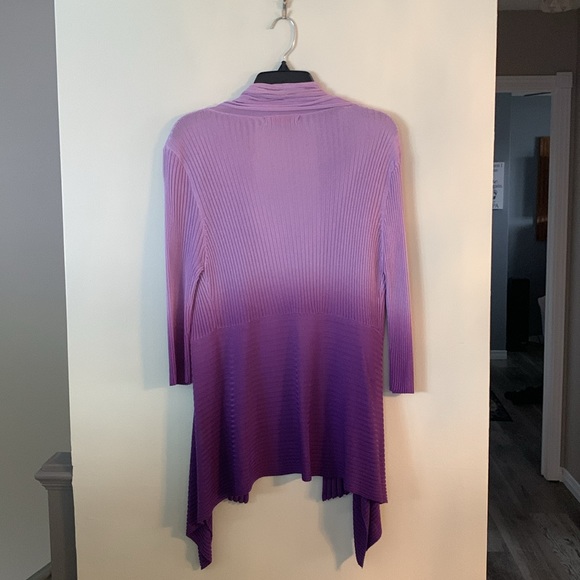 Two-tone purple/lavender 3/4 sleeve cardigan - Picture 2 of 3